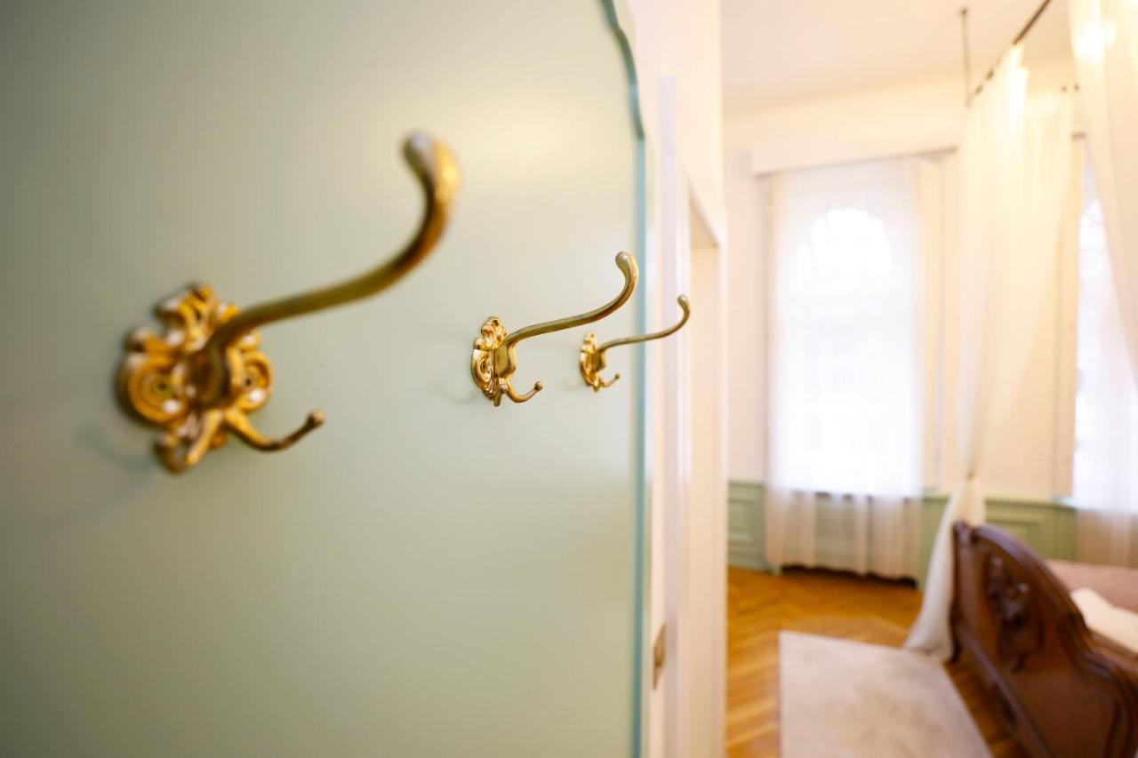 Villabaroque_Егер Екстериор снимка